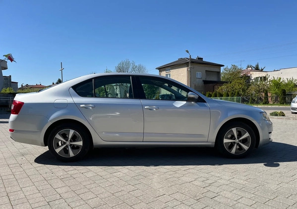 Skoda Octavia cena 34900 przebieg: 250000, rok produkcji 2014 z Lublin małe 497